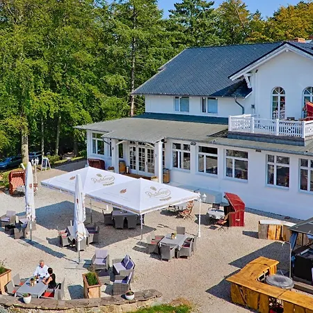 ホテル Meeressterne Weisses Schloss 3*