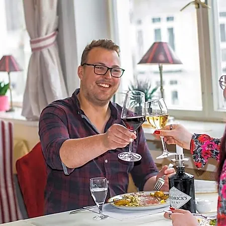 Meeressterne Weisses Schloss 3*